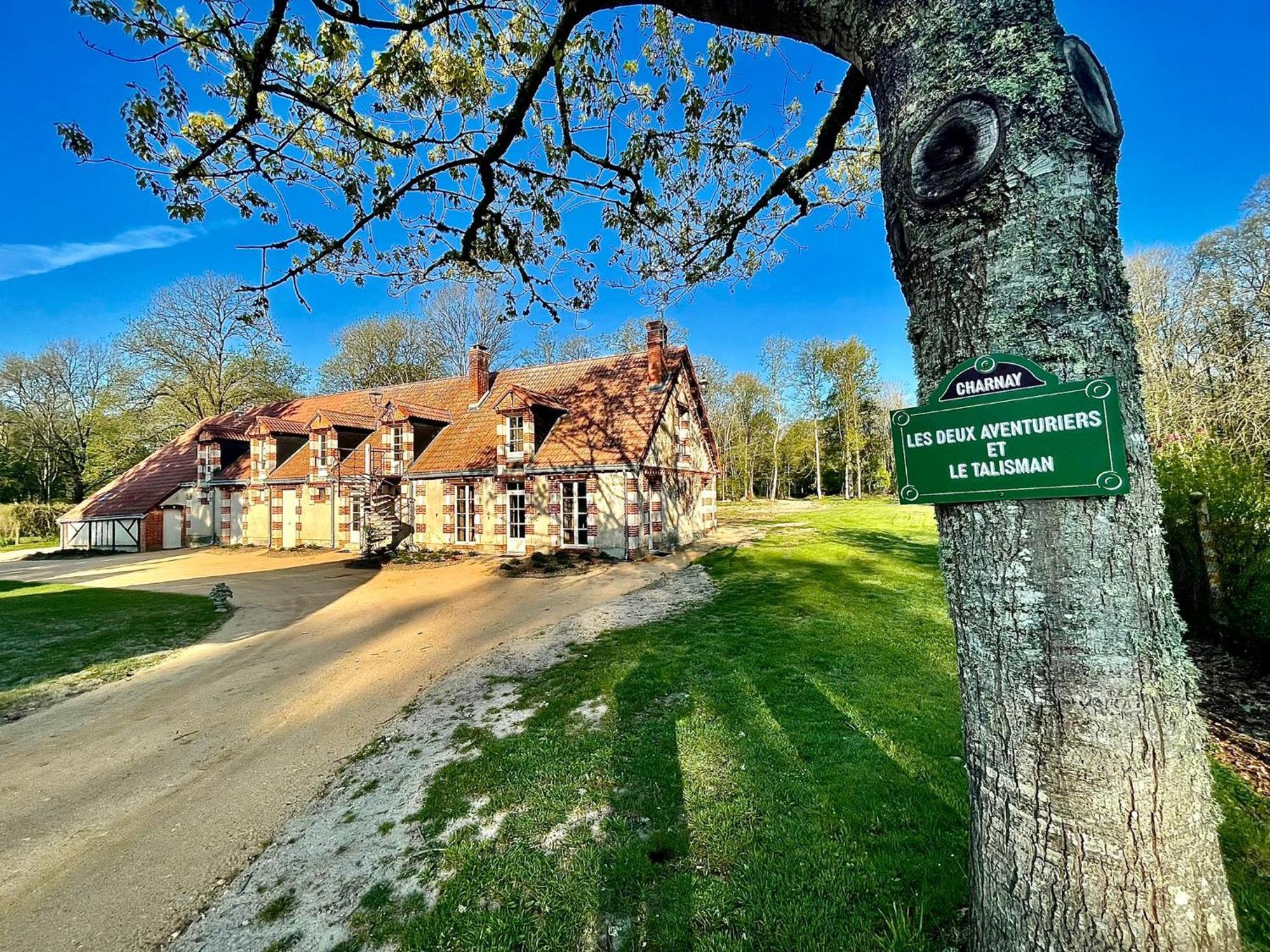 Domaine De Charnay - Charme Et Confort Dans Un Environnement D'Exception Vierzon Exterior photo